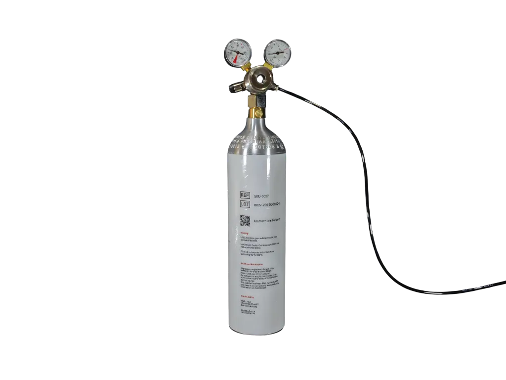SKU-0030-31-32-42 UltraPure™ Nitrogen X cylinders Reusable nitrogen cylinder 110 bar 1.34L with pressure reducer and tube.webp